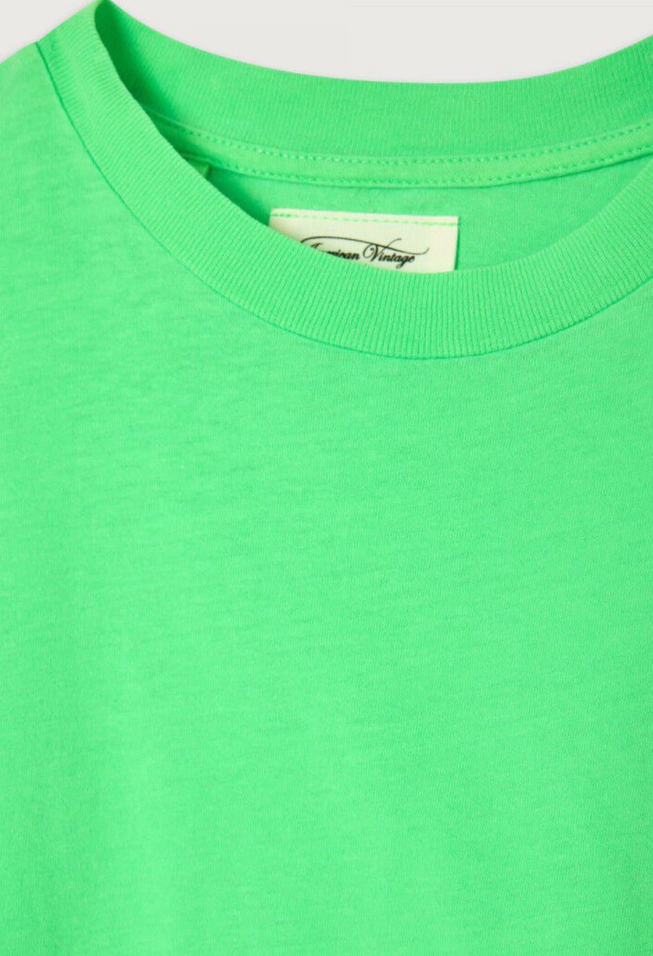 Detailansicht des Gamipy T-shirt Fluorescent Green mit feinem Rundhalsausschnitt und hochwertiger Baumwollverarbeitung für Kinder.