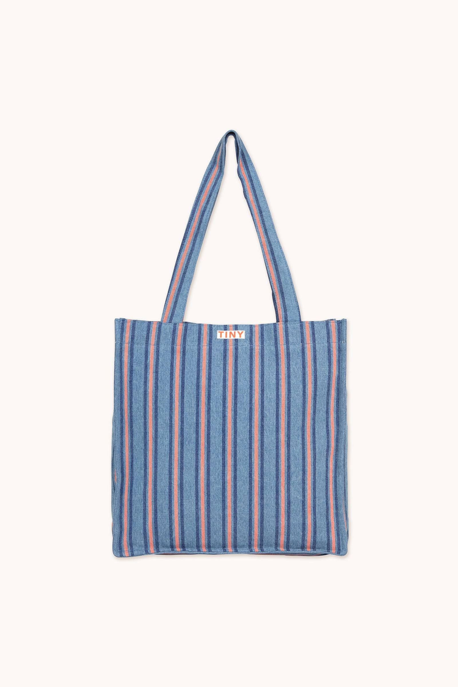 Stripes Denim Tote Bag pale light blue denim mit vertikalem Streifenmuster in Blau und Rosa, ideal als modische Damenhandtasche für den Alltag.