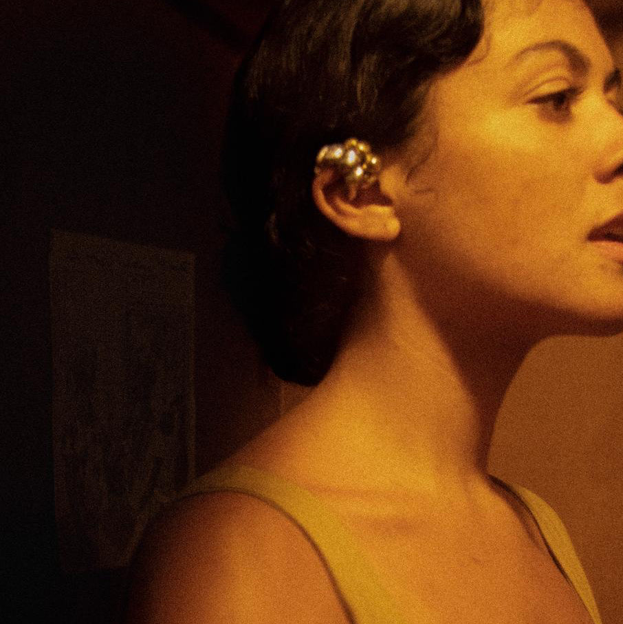 Oi Flor Earcuff Studio Pomãlo